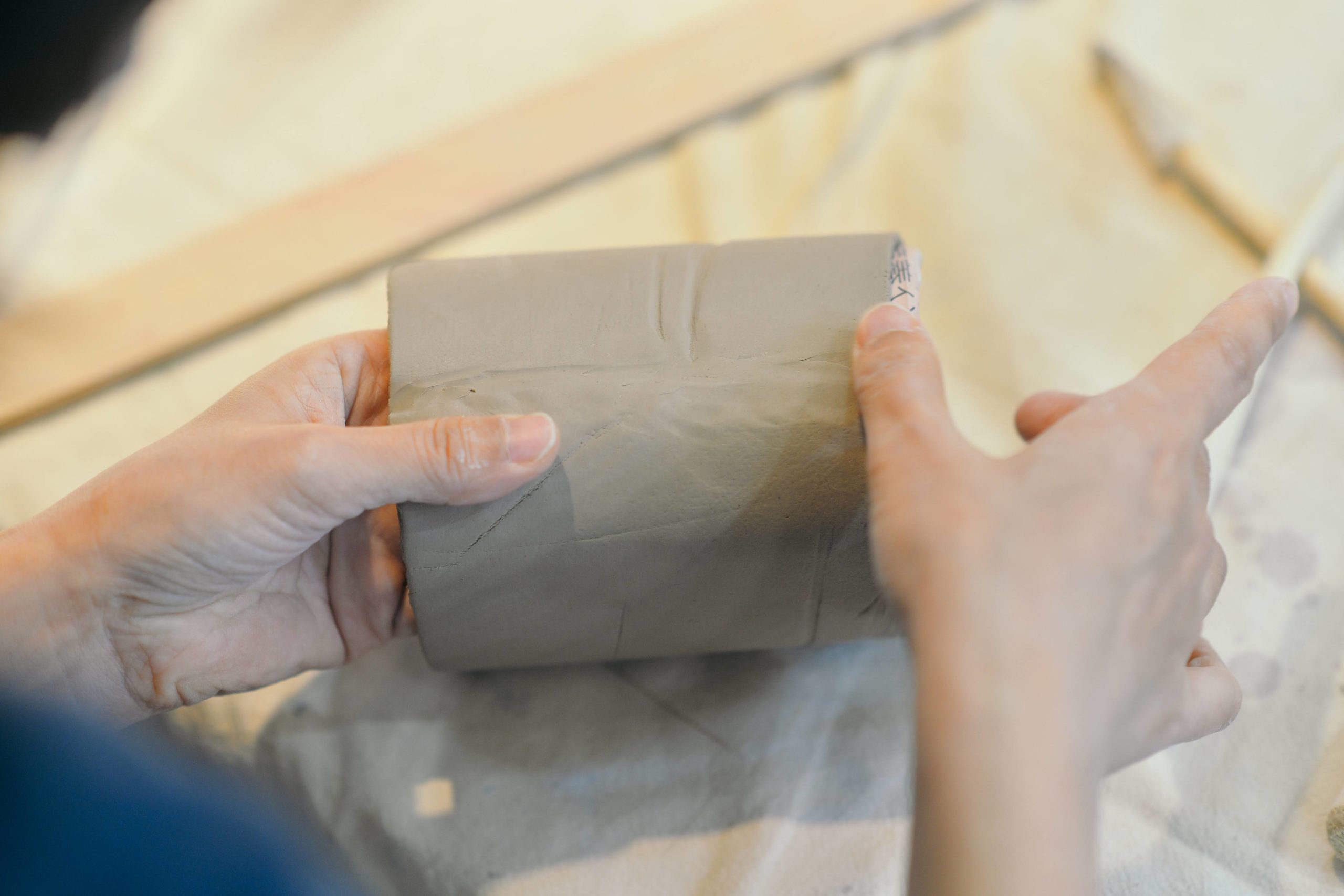 陶藝課程推薦:紓壓又好玩,設計給所有人的課! 1 陶藝課程推薦:紓壓又好玩,設計給所有人的課! 野火捏陶課 台北陶藝課 上課實況攝影10 scaled