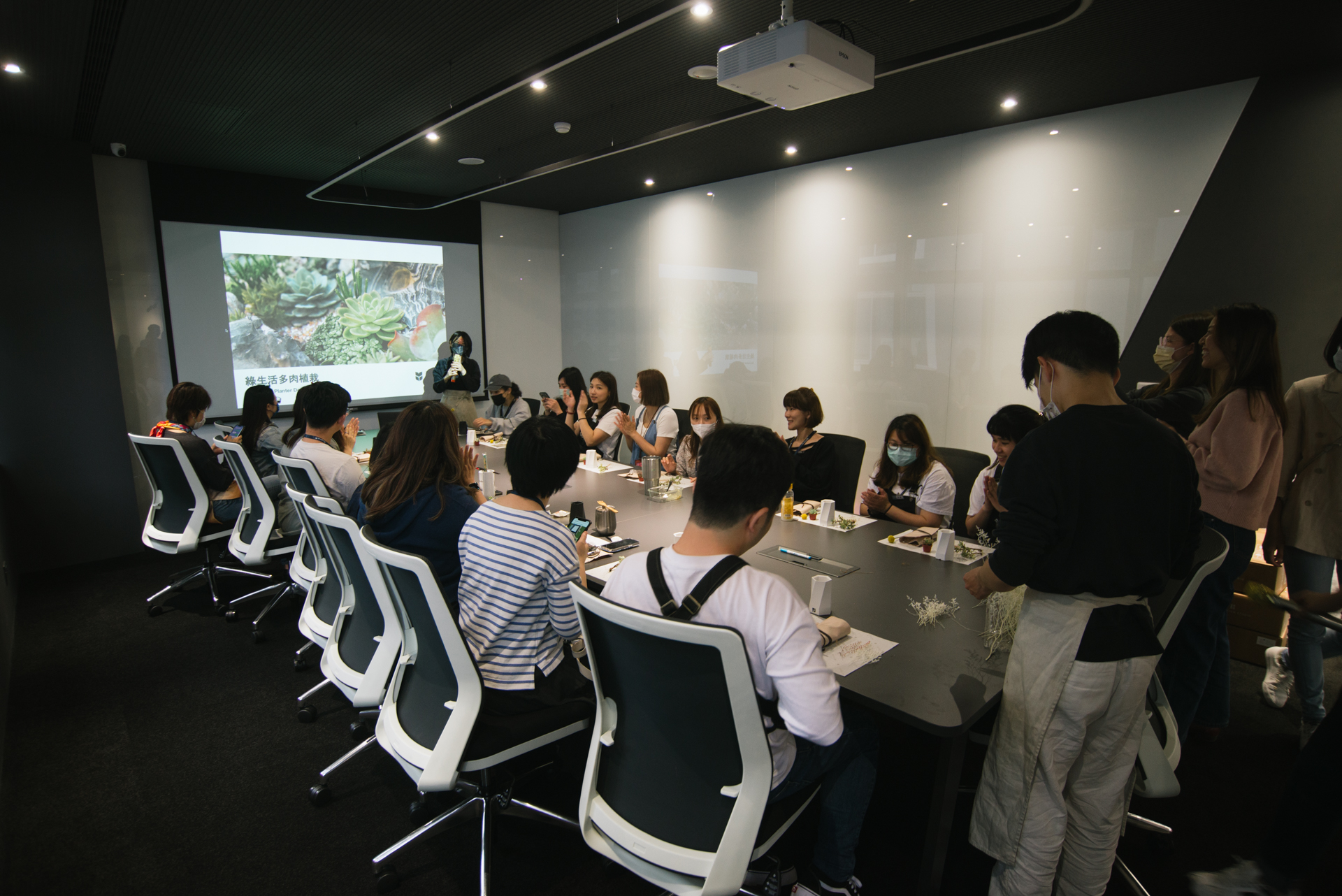 員工活動推薦:恆隆行新裝啟用慶祝 多肉植栽活動 3 員工活動推薦:恆隆行新裝啟用慶祝 多肉植栽活動 0325恆隆行x有肉植物手作課 128