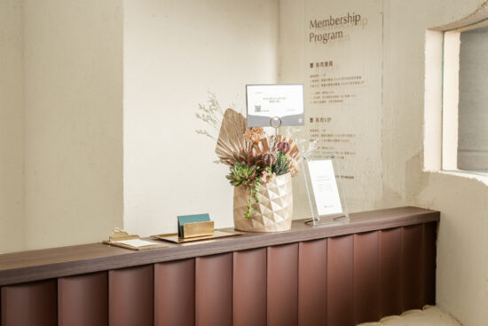 鳳梨盆栽的禮物感:台灣設計鳳梨盆 37 鳳梨盆栽開幕新店面