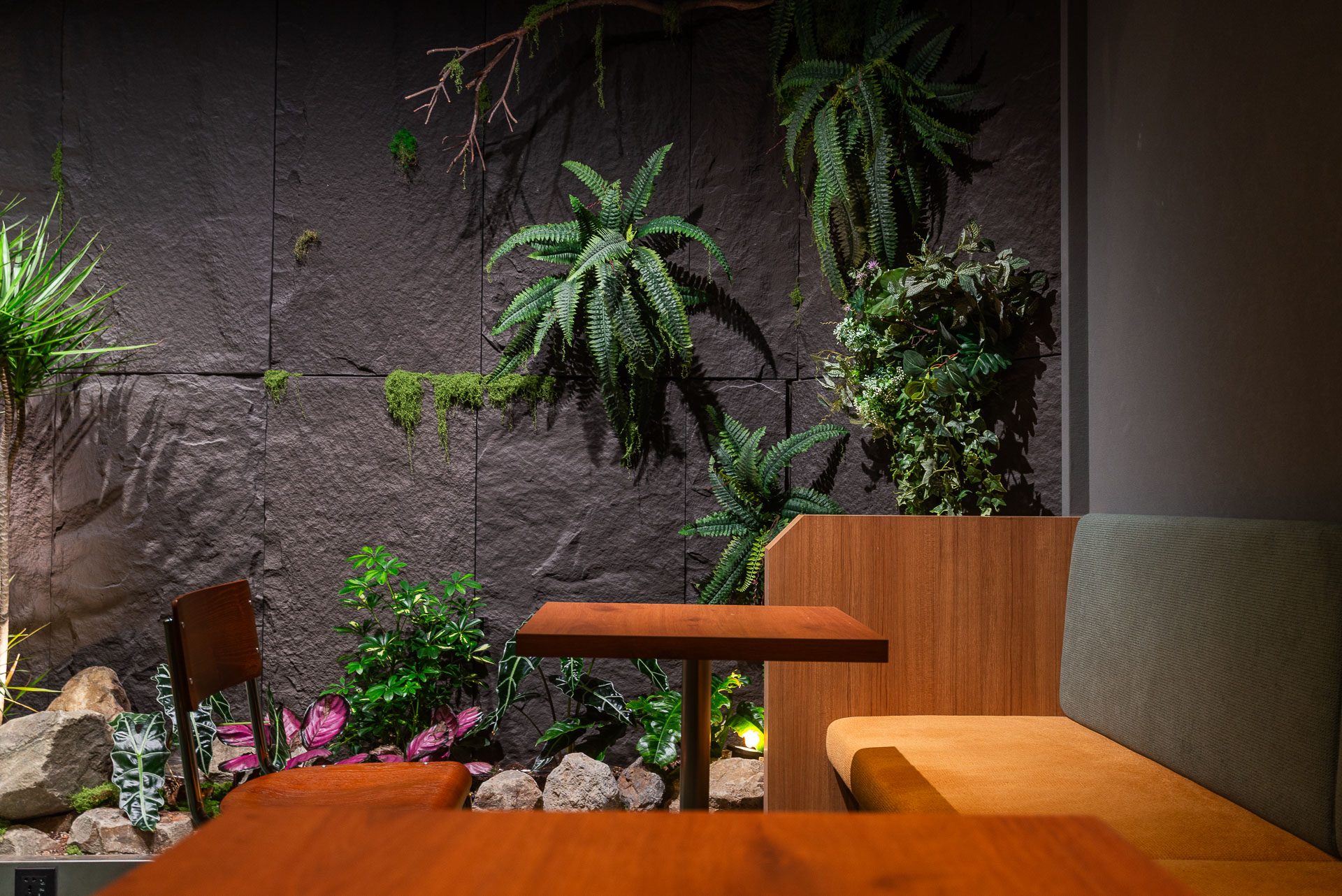 室內植物擺設 3 案例|台灣在地的造景實踐 17 室內植物擺設 3 案例|台灣在地的造景實踐 1213 西門町Oani 飯店造景案例65